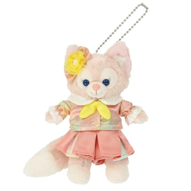 ぬいぐるみバッジ 2,800円｜東京ディズニーシー「ダッフィー＆フレンズ20周年：カラフルハピネス」スペシャルグッズ｜販売開始：2025年4月8日（火）