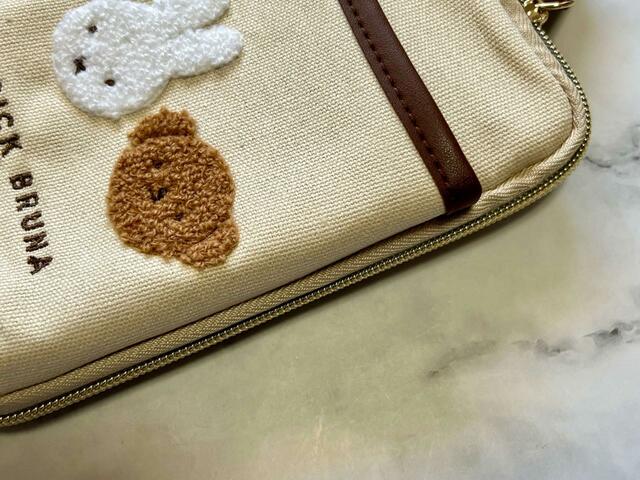 本体の色はアイボリー。ナチュラルな雰囲気がミッフィーにぴったり♪