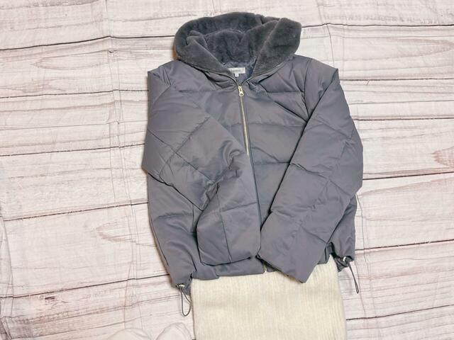 フェミニンなニットのタイトロングスカートにも合います！