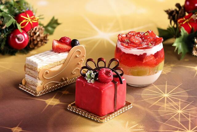 「カフェ&グルメショップ カフェベル ケーキ」<価格:各750円>【クリスマスムードたっぷりのアフタヌーンティーも楽しめる♪シェラトン都ホテル大阪の「Christmas Sweets Fair -Red-」開催】
