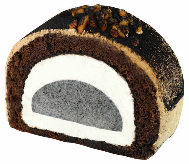 【不二家洋菓子店「裏不二家の日」】「ブラックミルキーロール」486円