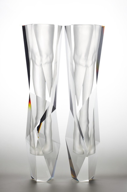 舘鼻則孝展：Frozen Boots, 2014 SIZE: W250×D210×H950mm MATERIAL: Acrylic Block ©Noritaka Tatehana