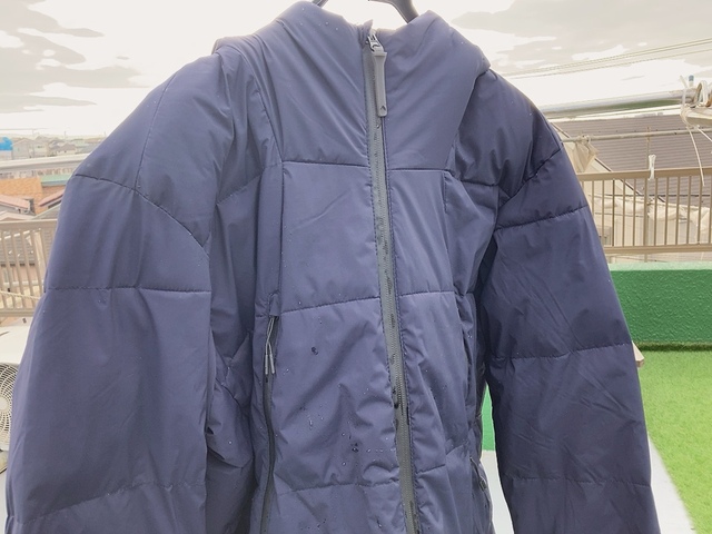 【ワークマン REPAIR-TECH(R)(リペアテック)洗えるフュージョンダウンフーディー】フード部分が特に乾きにくいです