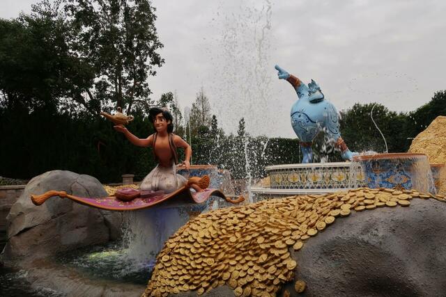 上海DL　アトラクション「Voyage to the Crystal Grotto」