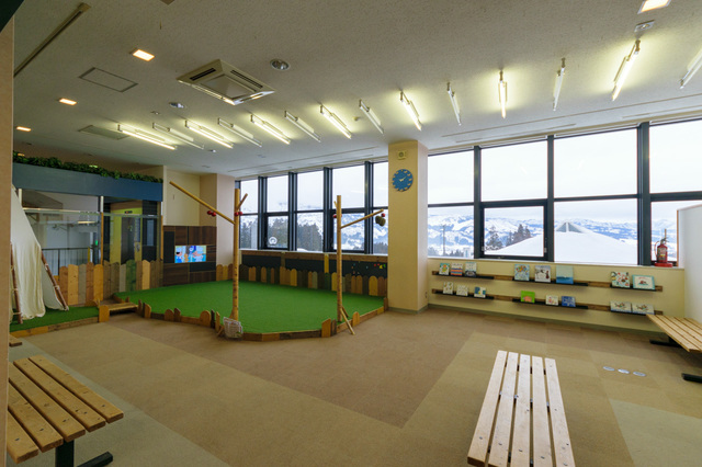 キッズピットは2Fに｜舞子スノーリゾート（日帰りスキーセンター）