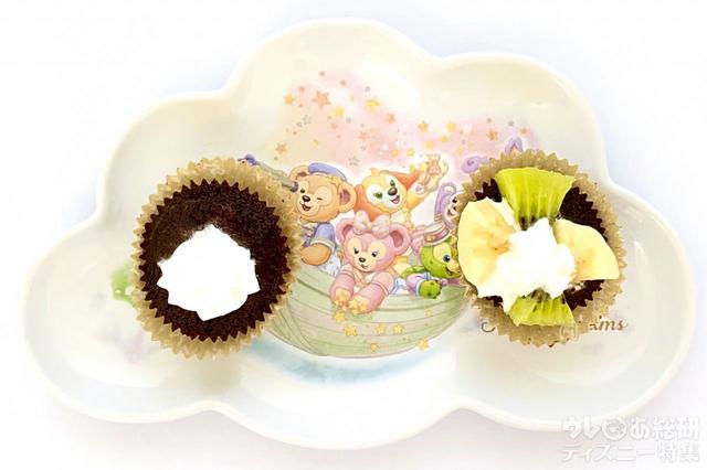 「ダッフィー＆フレンズのスターリードリームス」アソーテッド・スウィーツにトッピング