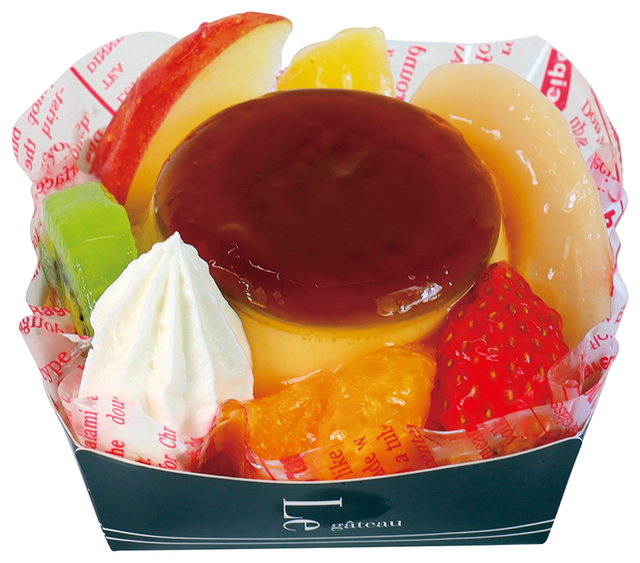 「フルーツもりもりプリン・ア・ラ・モード」＜価格：税込680円＞【不二家に“創業祭限定スイーツ”が登場♪「ペコちゃんグッズ」がもらえるキャンペーンも開催！】