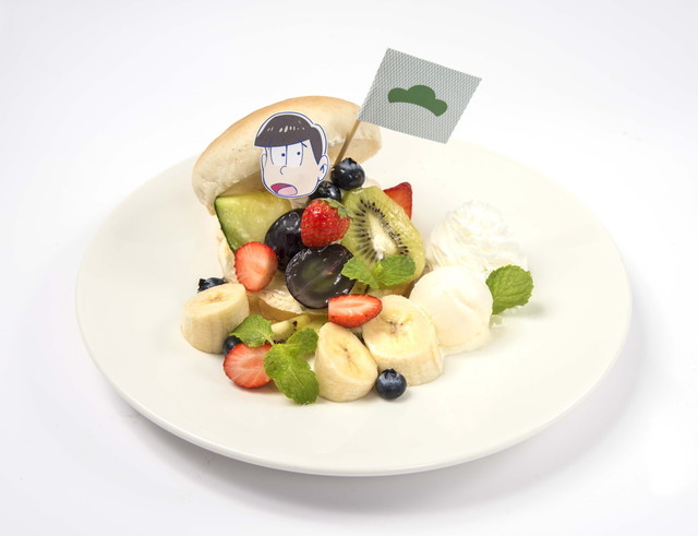 チョロ松のフルーツバーガー 1,598円 (税抜き1,480円)　©赤塚不二夫/おそ松さん制作委員会