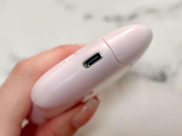 USBケーブルで給電する場合はサイドの差込口を使いましょう