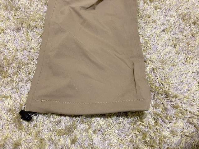 【ワークマン イナレムライトウォームパンツ】裾はドローコード付き。絞れば冷気や雨を防げます