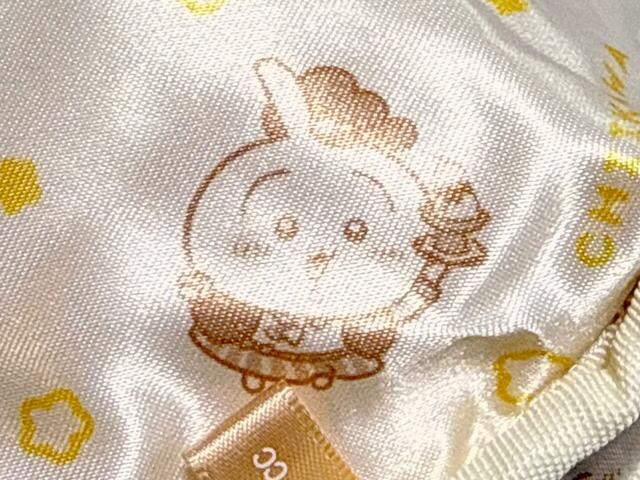 しごできなうさぎはプリンを片手で運びます。さすが！