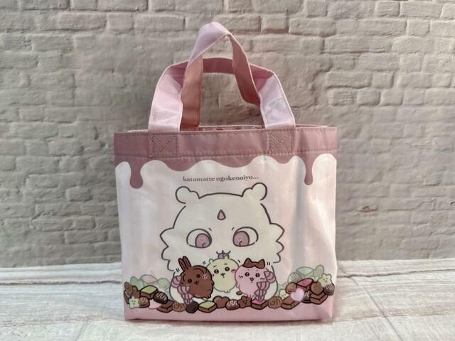 持ちやすいサイズ感＆仕切り付きで日常で大活躍間違いなし♪