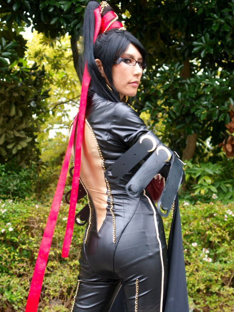 鷹村アオイ:ベヨネッタ(ベヨネッタシリーズ)