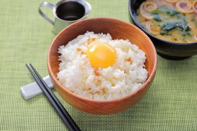 「卵かけご飯」<¥330>【びっくりドンキーのモーニングメニュー人気ランキング】