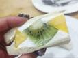 【果実園リーベル パフェ食べ放題】このフルーツサンド、分厚い……!!