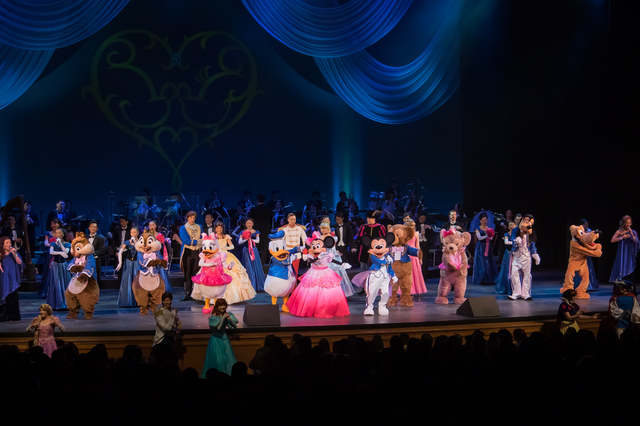 バレンタイン・ナイト 2016 「Season of the Heart」 ミッキーマウス ミニーマウス ドナルドダック デイジーダック グーフィー プルート チップ デール ダッフィー シェリーメイ プリンセス 撮影:YOSHI