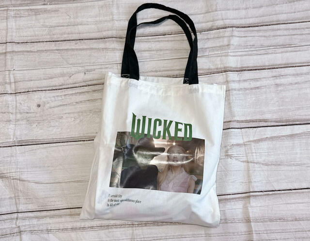 外で仕事をする際の荷物をイン！