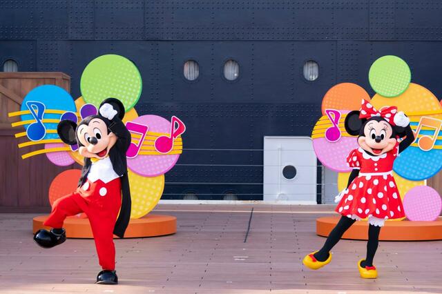 東京ディズニーリゾート「ジャンボリミッキー！レッツ・ダンス！」 © Disney