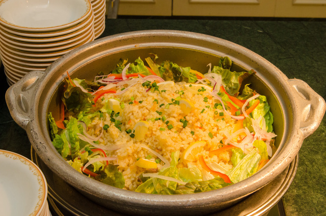 「シャーウッドガーデン・レストラン」ディナーブッフェ チキンとレモンのピラフ｜東京ディズニーランドホテル 2016年「アナとエルサのフローズンファンタジー」