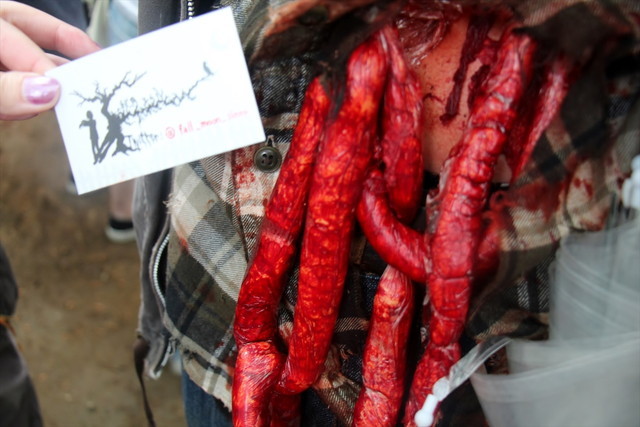 ゾンビウォーキング／出ちゃってます