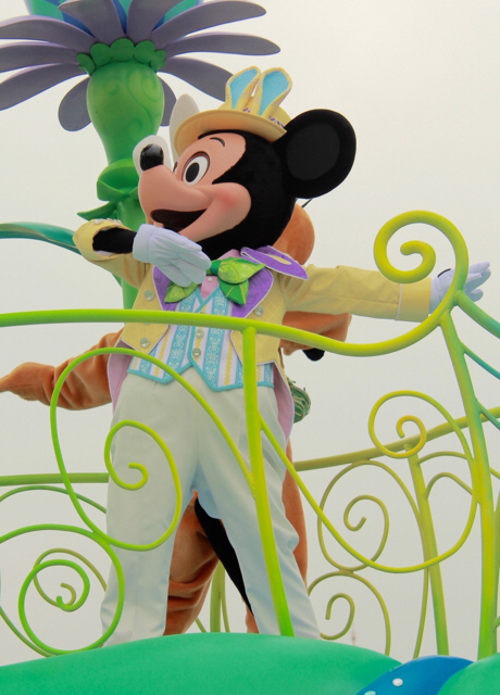 東京ディズニーランド「ディズニー・イースター2015」／「ヒッピティ・ホッピティ・スプリングタイム」ミッキーマウス ©Disney
