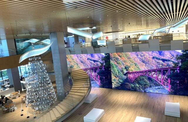 【S/PARK】LEDディスプレイで臨場感あふれる映像が楽しめる