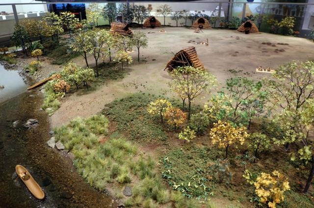 縄文のムラ　復元模型