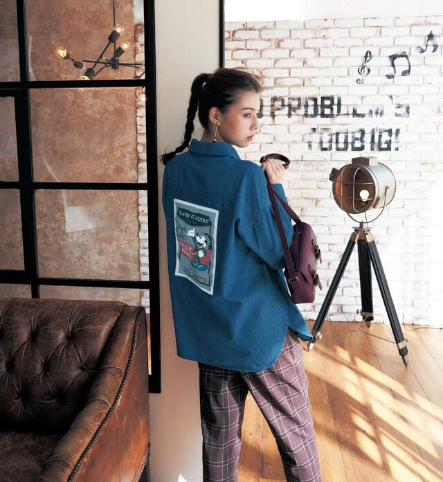 デニムシャツ 5,490円｜ディズニーファンタジーショップ「ミッキーマウス タイムスリップ」