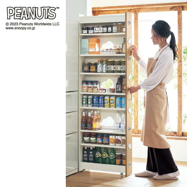 【PEANUTSのベルメゾンオリジナル インテリア商品売れ筋ランキング 7位】「リバーシブルキッチン隙間ワゴン『スヌーピー』」26,900円(税込)