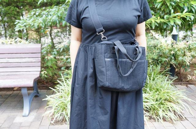 【近藤千尋PRESENTS軽量10ポケットバッグBOOK】ショルダーバッグとしても使える(ストラップの長さは最大で115cm)