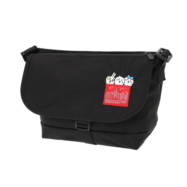 【Manhattan Portage「ちいかわ」コレクション】「NYLON MESSENGER BAG JR (SM) FZP 500D CORDURA CKW26」¥15,950(サイズ:W34×H21×D12cm)