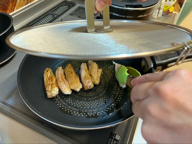 【カインズ 収納できる油飛びカバー】使い方も簡単