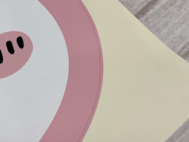 外の点線でカット!