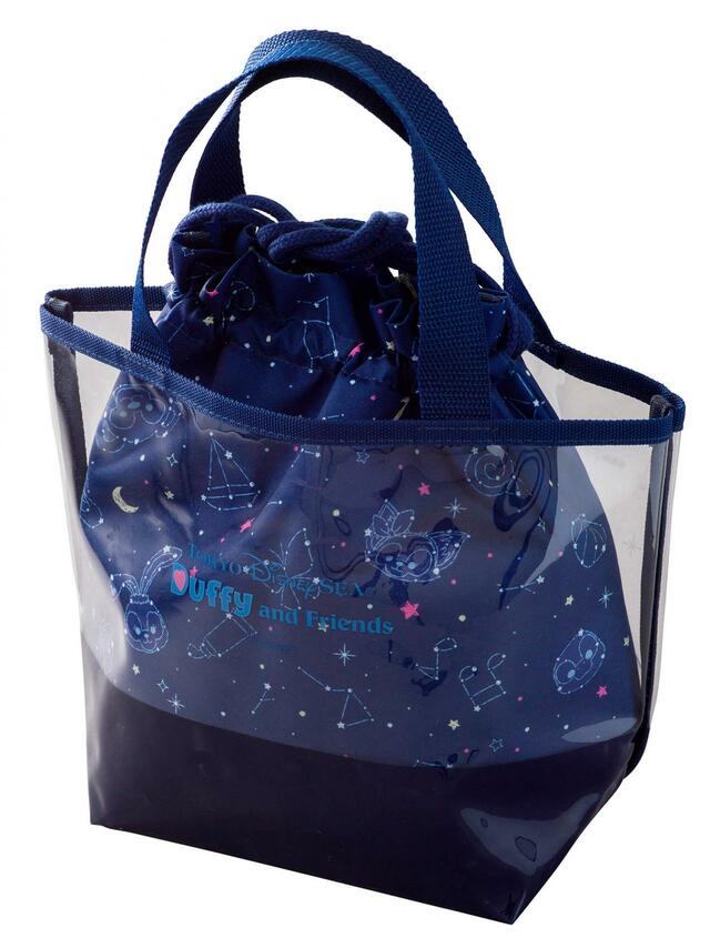 スーベニアランチケース｜対象メニューにプラス1,400円｜「ダッフィー＆フレンズのサマーナイト・メロディー」スーベニア付きメニュー｜東京ディズニーリゾート40周年“ドリームゴーラウンド”｜販売期間：2023年7月3日（月）〜9月6日（水）｜販売店舗：東京ディズニーシー「ミゲルズ・エルドラド・キャンティーナ」