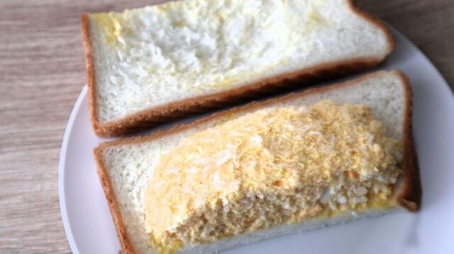 【トライアル  たっぷり玉子サンド】本当に中までぎっしり玉子ペーストが入っていました