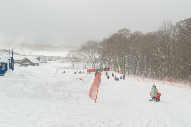雪遊び・ソリ遊び専用エリア「たんばランド」｜たんばらスキーパーク