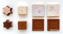 星型チョコは上下2層になっている「ダッフィー＆フレンズのダンシング・スノーフレークス」アソ―テッド・チョコレート