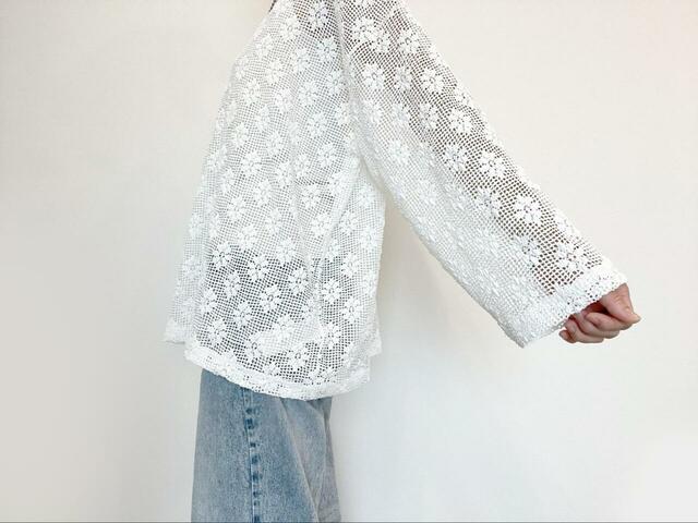 【niko and … レースジャガードプルオーバー】全体的にゆとりのあるデザインで、リラクシーに着られるのが嬉しい!