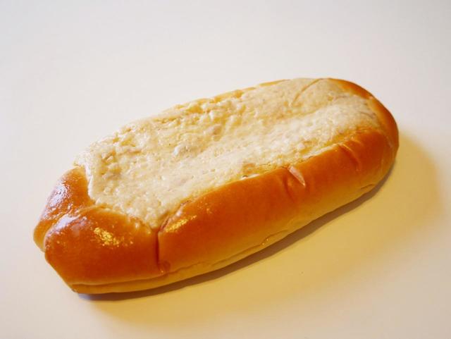 「低糖質ツナパン」パスコ（敷島製パン）