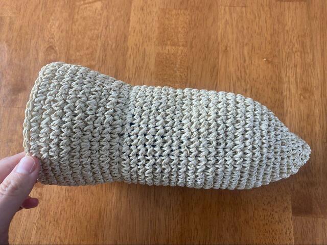 【studio CLIP 畳めるペーパーハット】まとめた後に付属のスナップボタンで留めれば崩れません