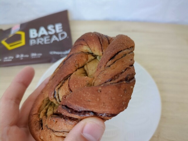 【BASE BREAD チョコレート】香りはしっかりチョコで形もおしゃれ