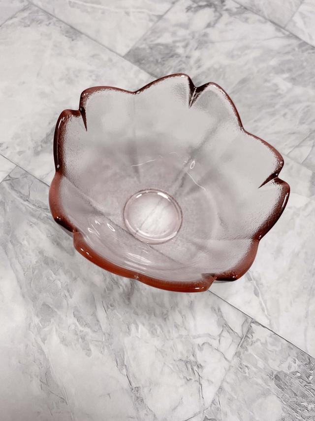 【ナチュラルキッチン】ガラス小鉢桜 深型／税込110円