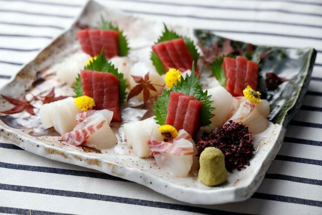 「新鮮な魚介をお造りでご用意」<2023年11月1日(水)~ 11月7日(火)>【10周年記念ビュッフェ“スーパーシーフード”」