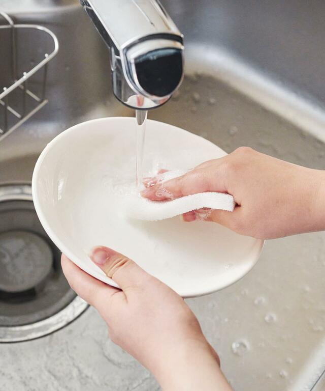 「めくって使える薄手スポンジ／KITINTO」330円（税込）