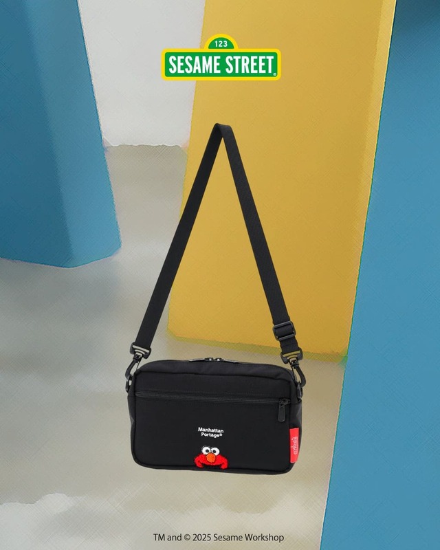 【セサミストリート】「JOGGER (L) JPN VER 2 500D CORDURA SESAME ST」¥9,900(W24×H15×D6cm)