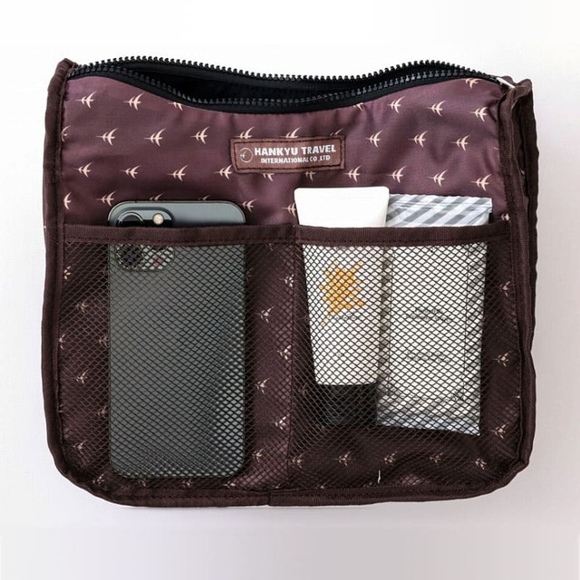 【阪急交通社が考えた旅行に役立つショルダーバッグ BOOK】内ポケットも大きくて物を収納しやすい!
