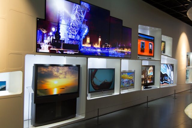 サムスン:サムスン電子水原本社 世界の電化製品03