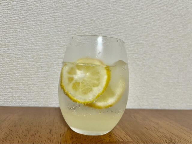 【ノンアルレモンサワー 作り方】砂糖にしっかり浸かってるレモンはそのまま食べても美味しいです