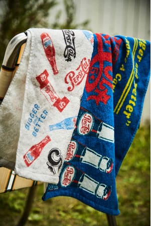 ニコアンド×ペプシ「タオル(2,310円)」