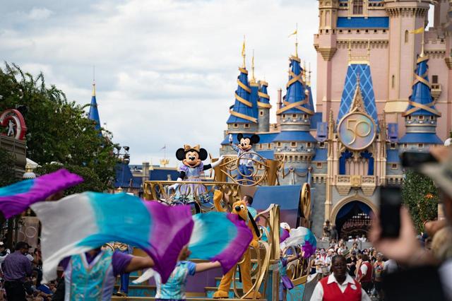 ミッキー・セレブレーション・パレード